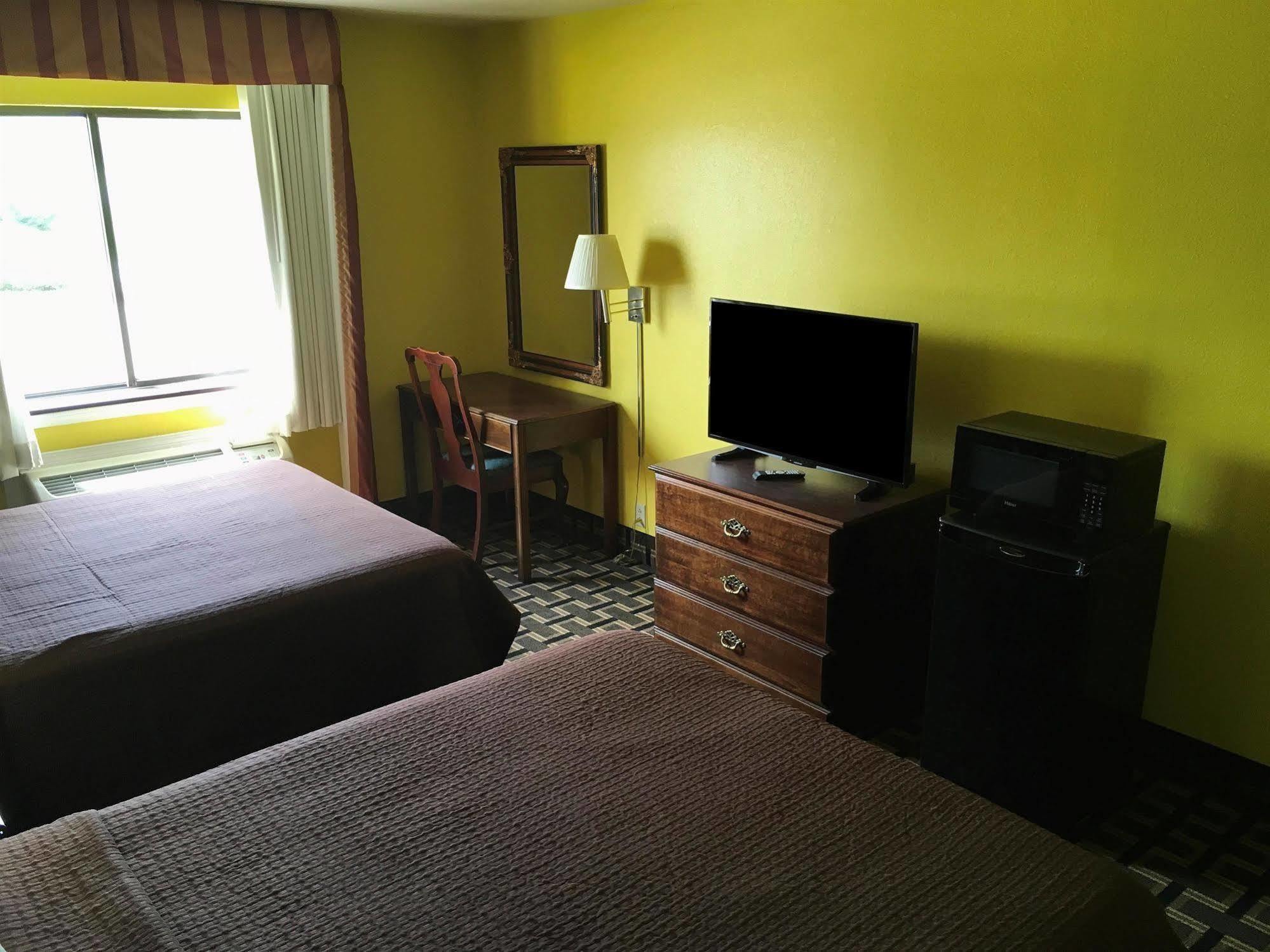 Country Hearth Inn - 볼링 그린 외부 사진