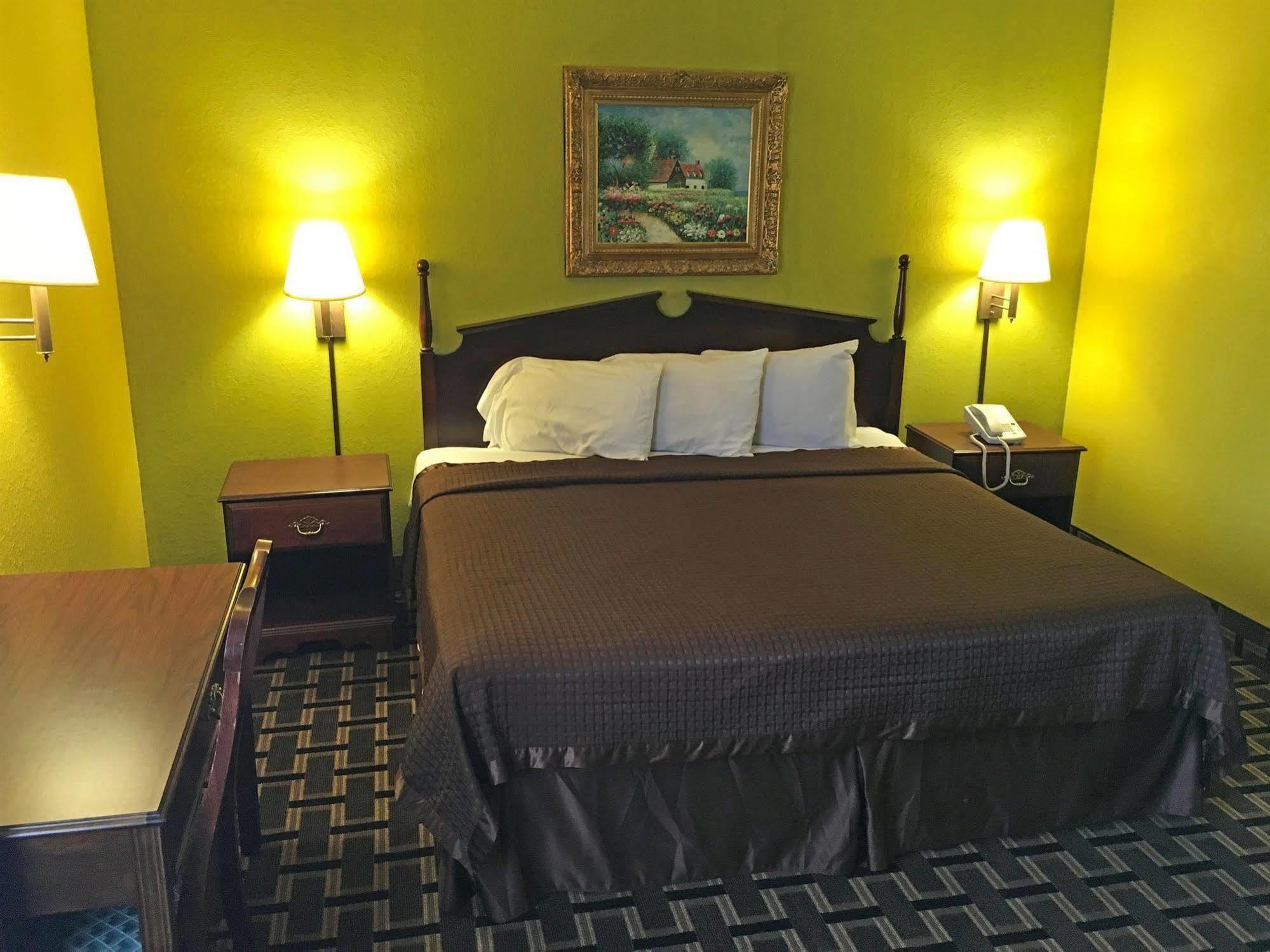 Country Hearth Inn - 볼링 그린 외부 사진